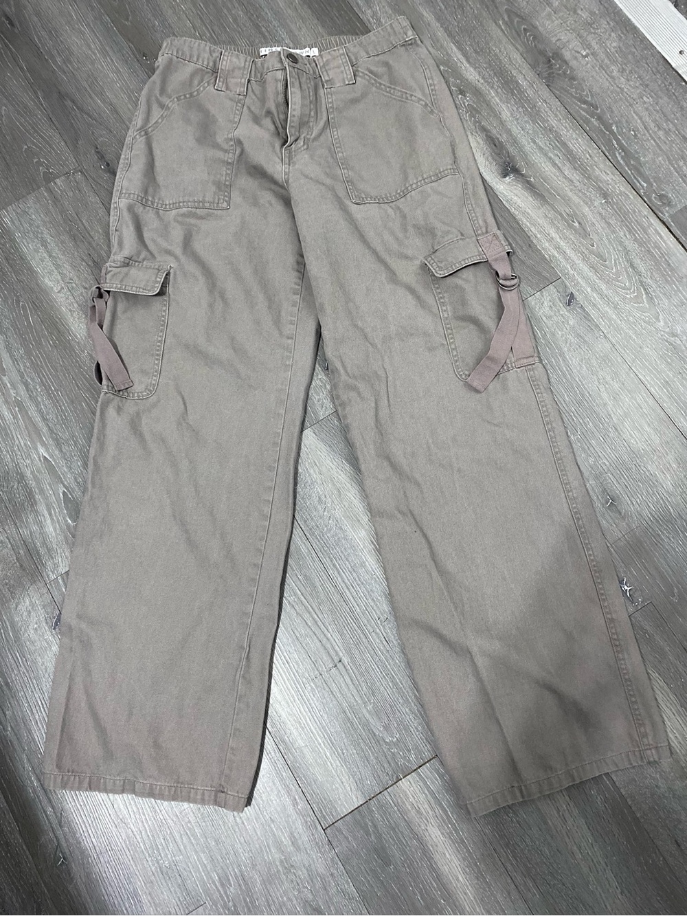Tinseltown Modern Wide-Leg Cargo Pants in Taupe Brown size L (11-13)